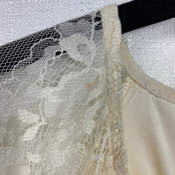 Torrid Festi Cream Lace Clip Dot Mini Dress Sz.4 NWT - Picture 15 of 16